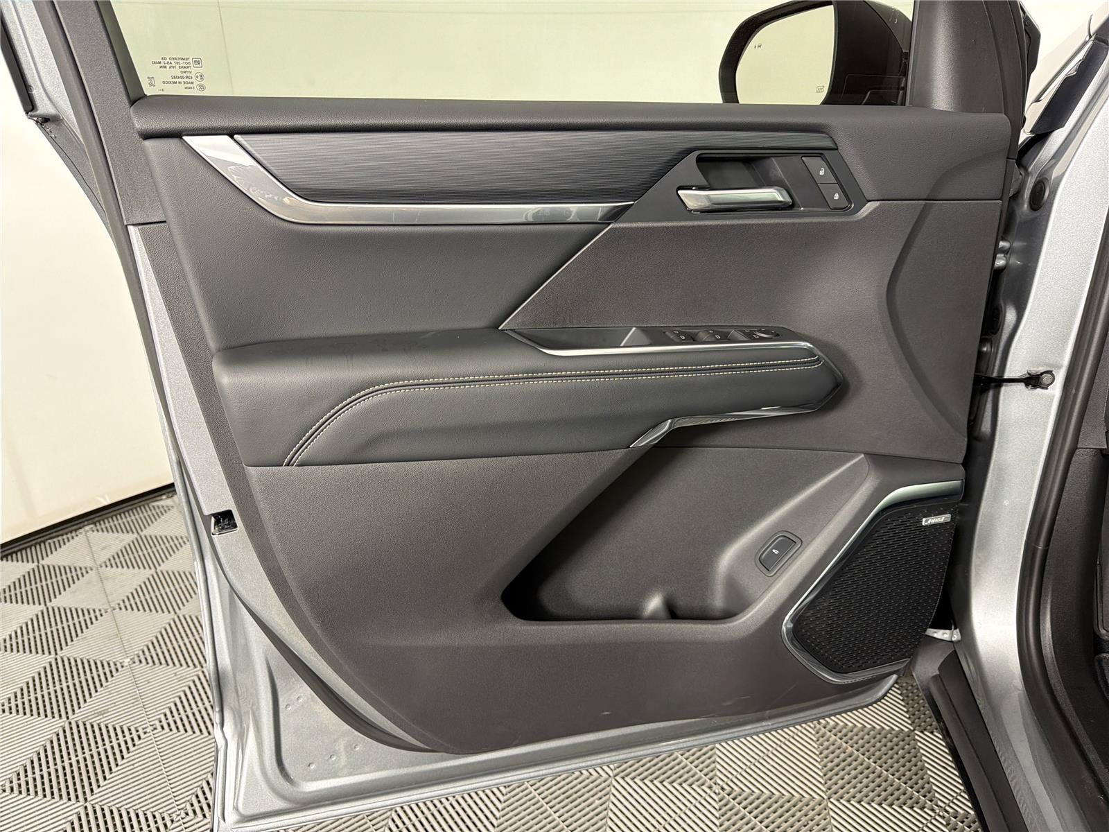 New 2026 GMC Acadia Elevation FWD image 8