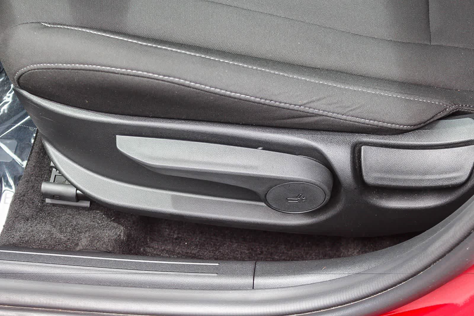 Certified 2025 Hyundai Elantra SEL FWD image 27