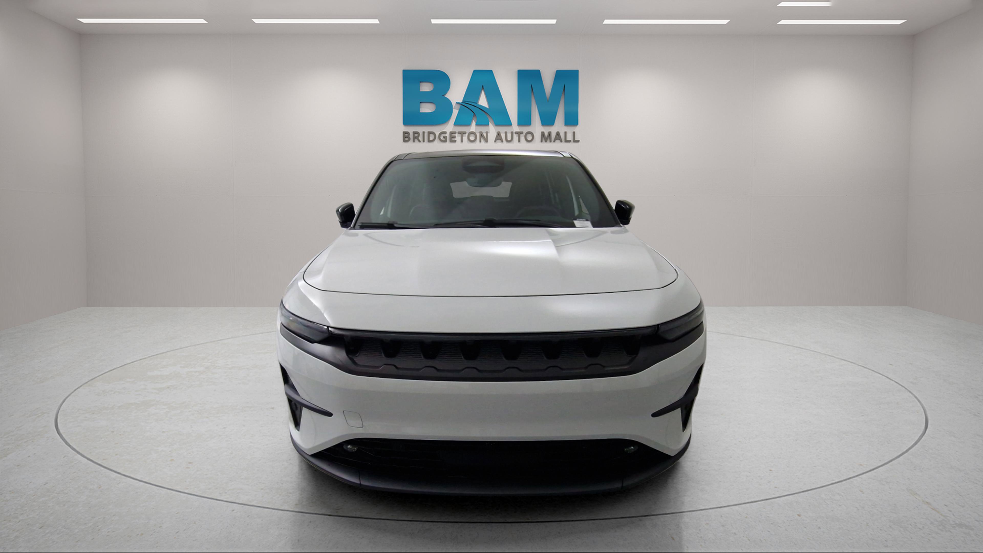 New 2025 Jeep Wagoneer Limited image 2