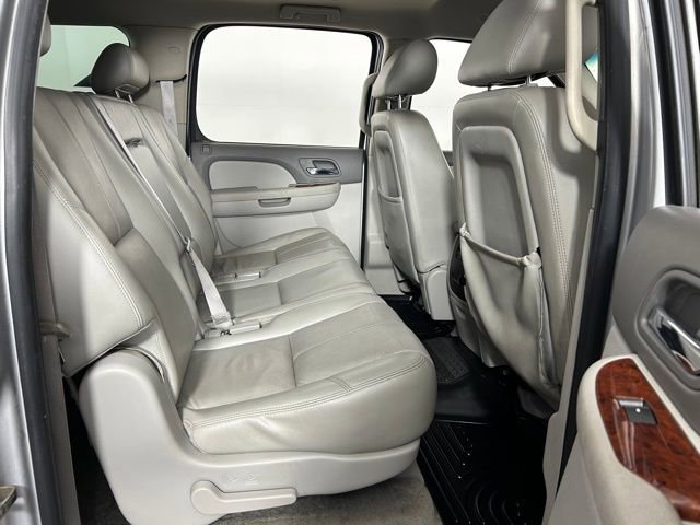 Used 2010 Chevrolet Suburban LT AWD/4WD image 13