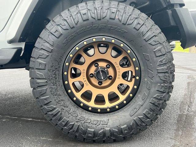 New 2025 Jeep Wrangler Sahara w/ Safety Group image 30