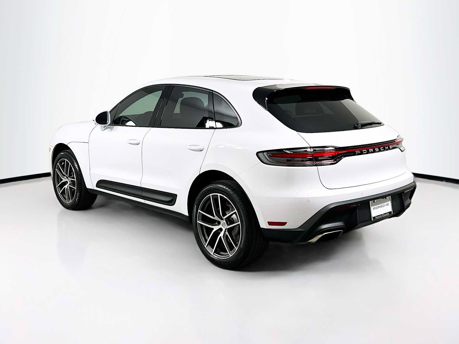 New 2026 Porsche Macan AWD/4WD image 3
