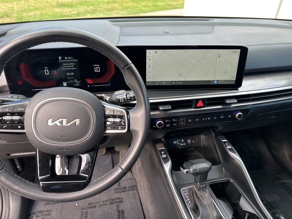 Certified 2025 Kia Sorento S image 14