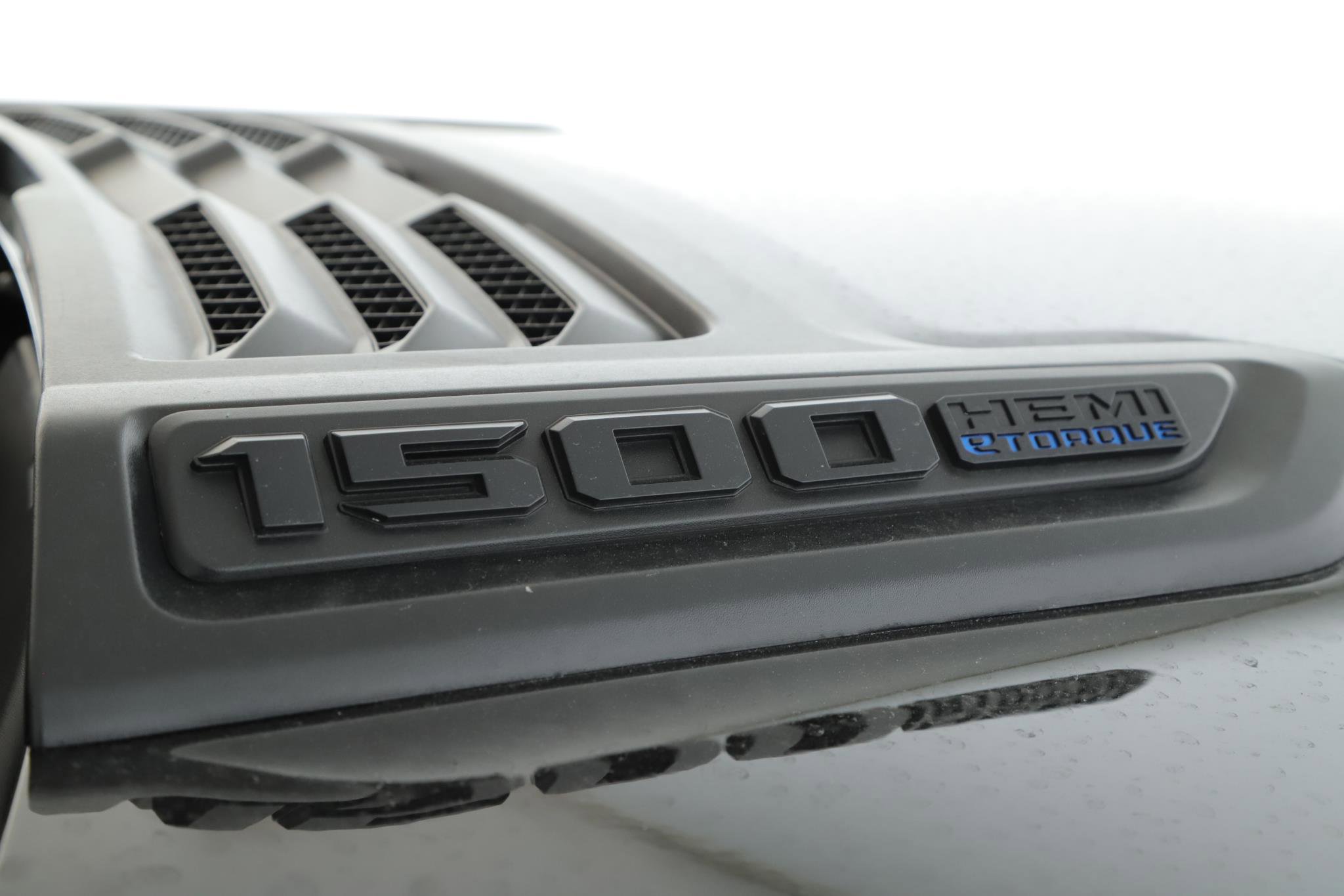Used 2024 RAM 1500 Laramie AWD/4WD image 19