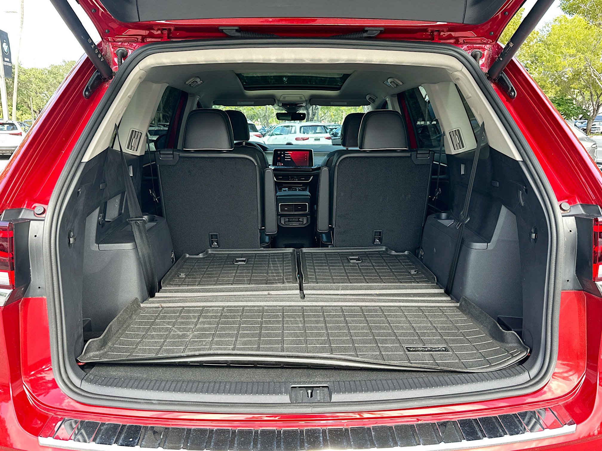 Used 2024 Volkswagen Atlas SEL Premium R-Line image 29