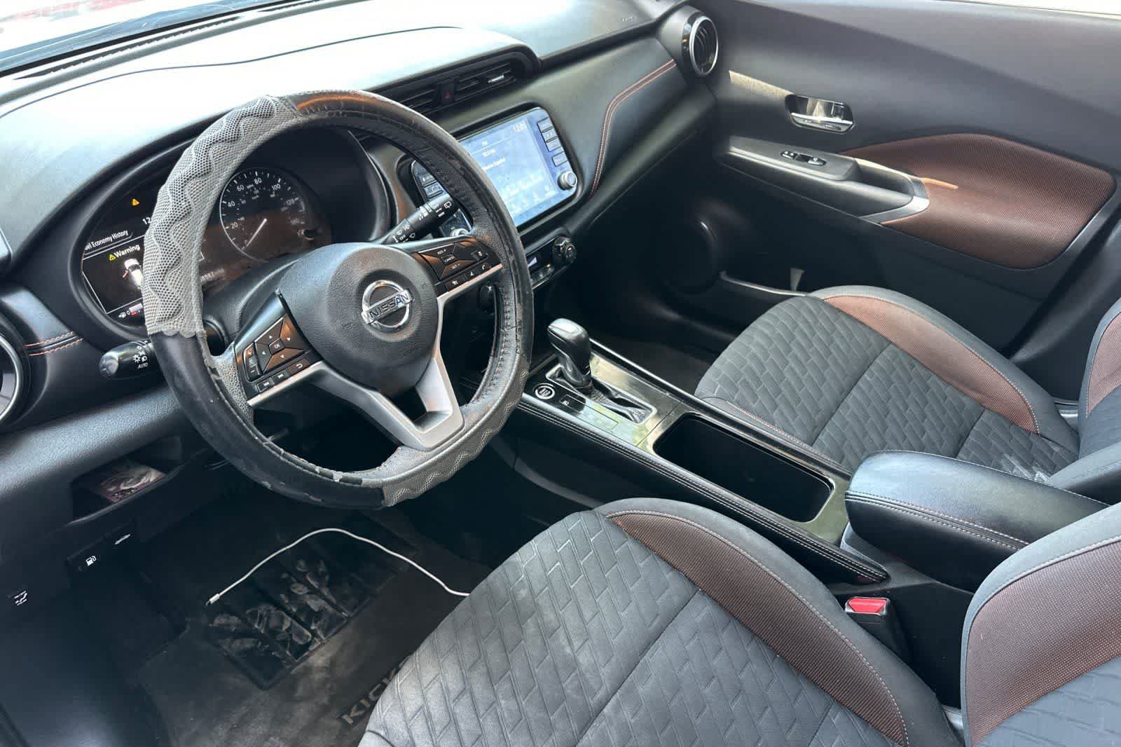 Used 2021 Nissan Kicks SR w/ Interior Electronics Package FWD image 14