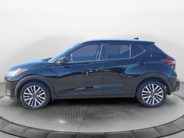 Used 2023 Nissan Kicks SV FWD image 2