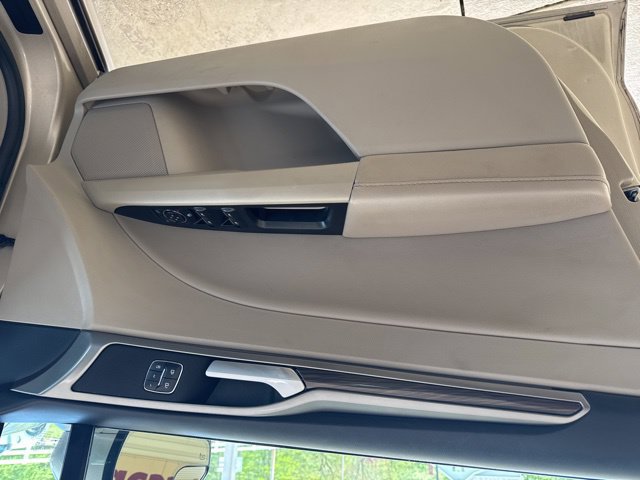 Used 2017 Ford Fusion SE w/ Fusion SE Technology Package FWD image 15