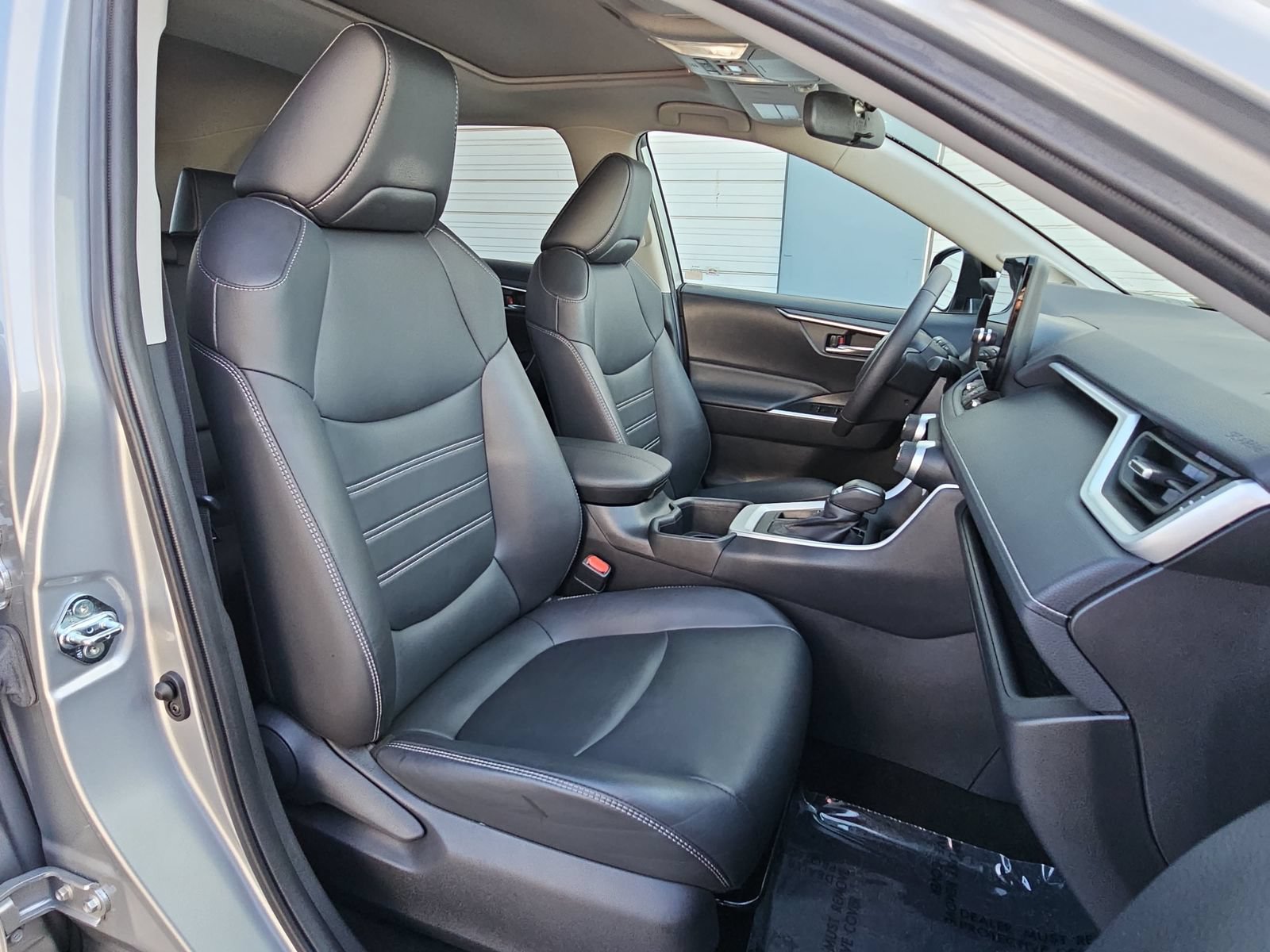 Used 2024 Toyota RAV4 XLE Premium w/ Weather Package FWD image 10