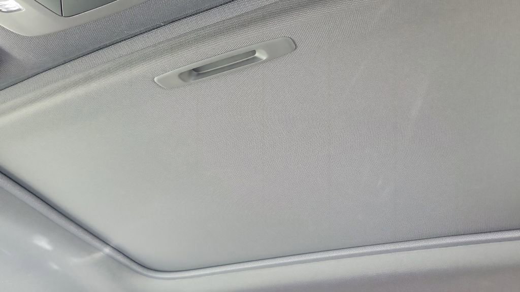 Used 2023 Toyota Sienna Platinum FWD image 17