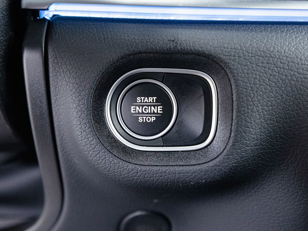 Used 2025 Mercedes-Benz GLE 450e 4MATIC w/ AMG Line Exterior image 17