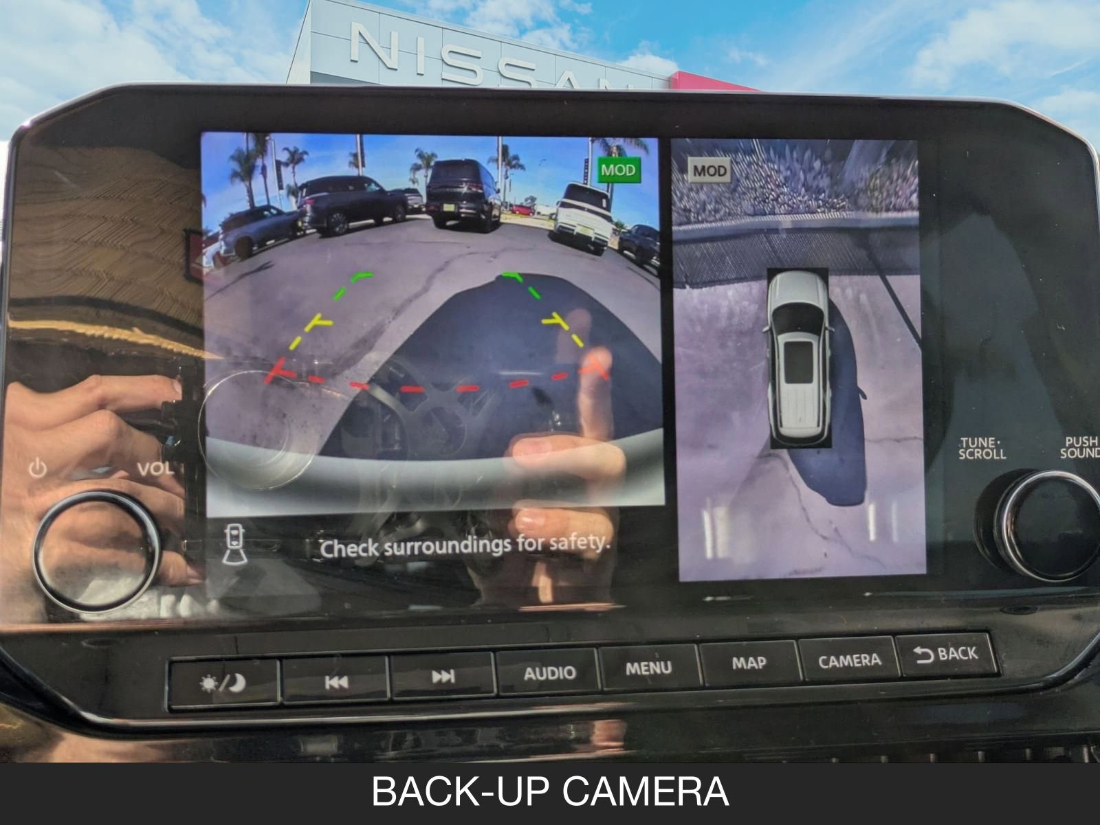 Certified 2022 Nissan Pathfinder Platinum w/ Lighting Package (N93) image 18