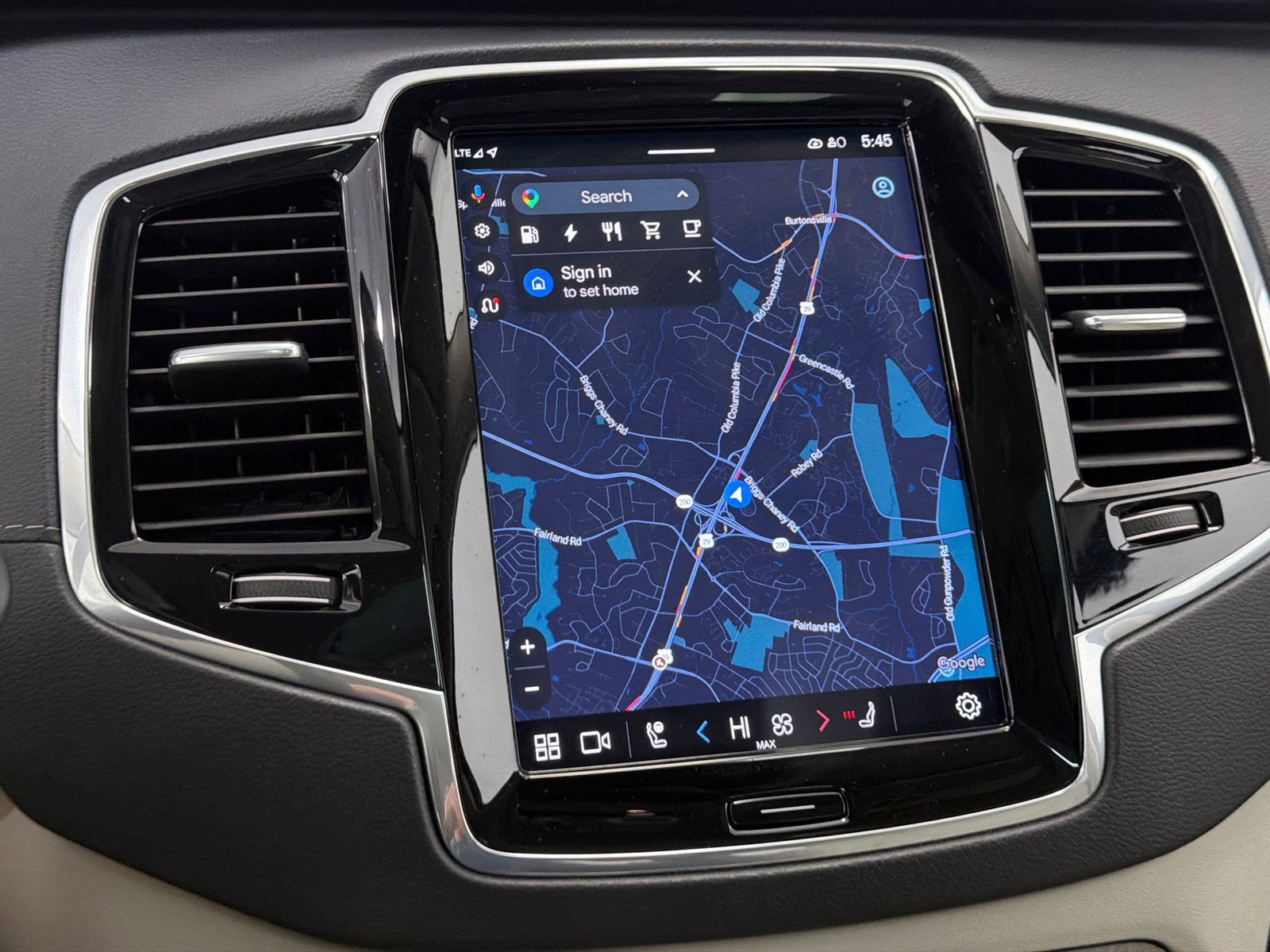 Used 2024 Volvo XC90 T8 Ultimate w/ Lounge Package image 27