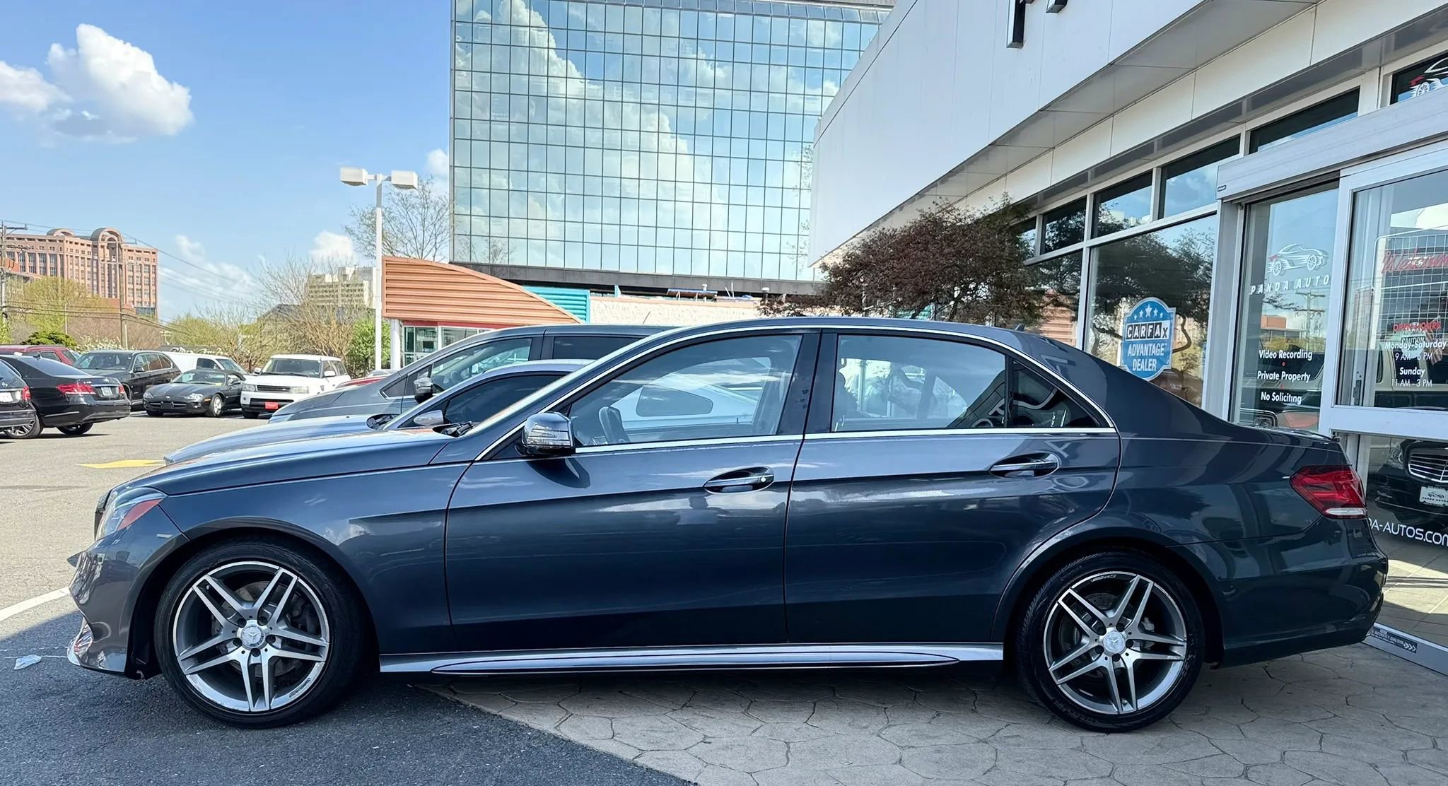 Used 2014 Mercedes-Benz E 350 4MATIC Sedan image 4
