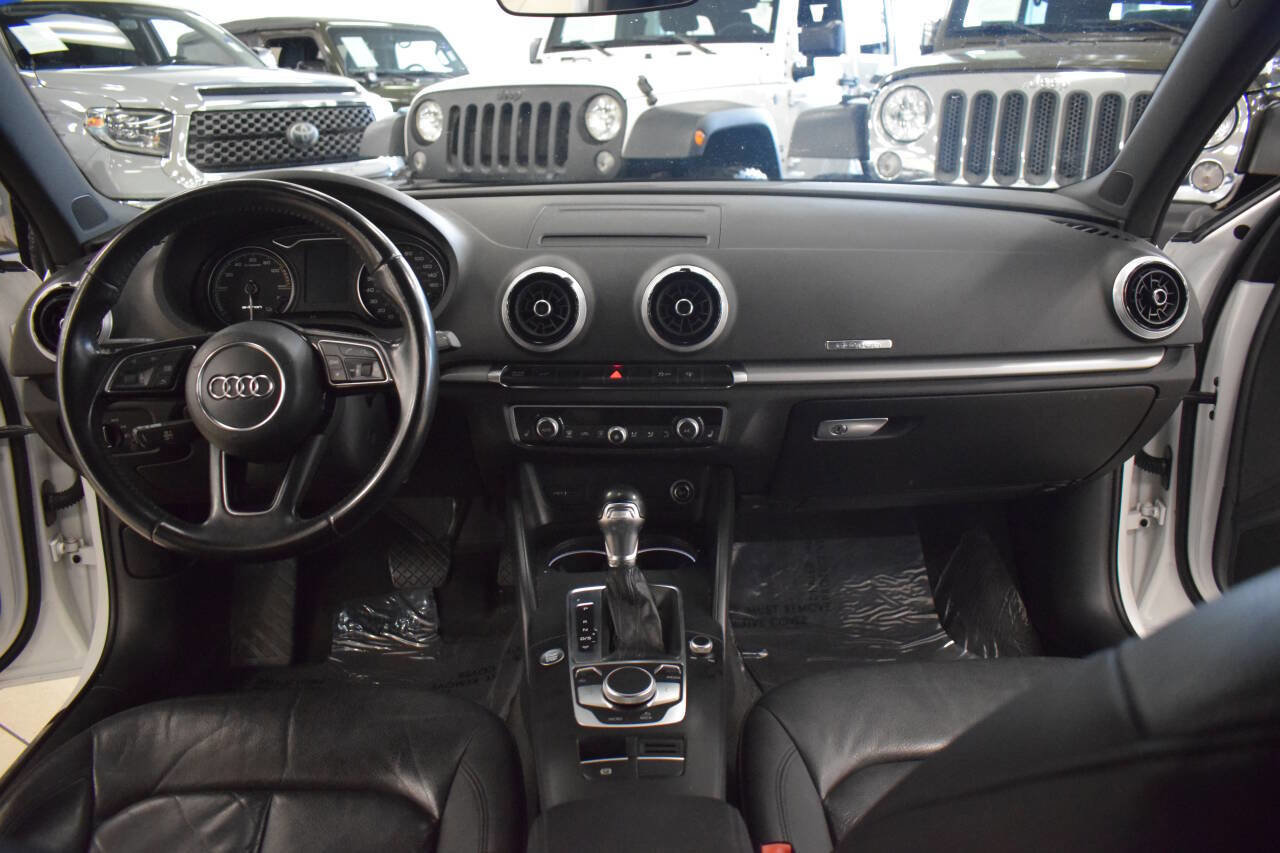 Used 2017 Audi A3 e-tron Premium image 39