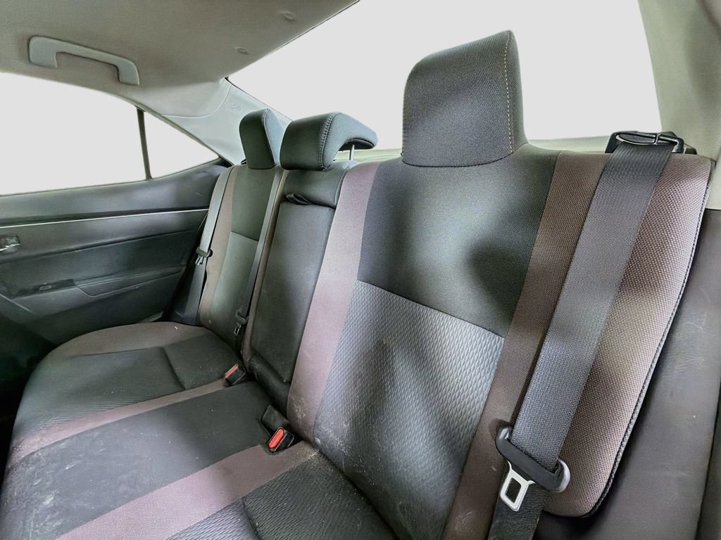 Used 2017 Toyota Corolla LE w/ Carpet Mat Package (TMS) FWD image 22