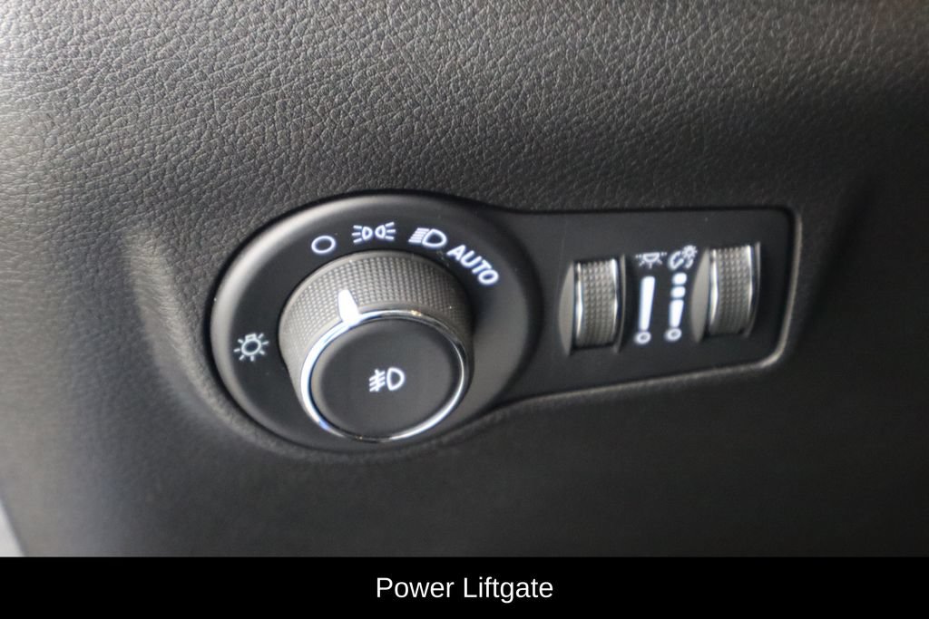 Used 2022 Jeep Compass Limited w/ Elite Group AWD/4WD image 22