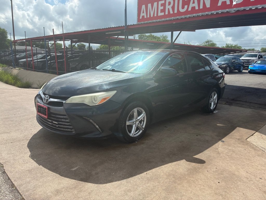 Used 2015 Toyota Camry LE FWD image 18