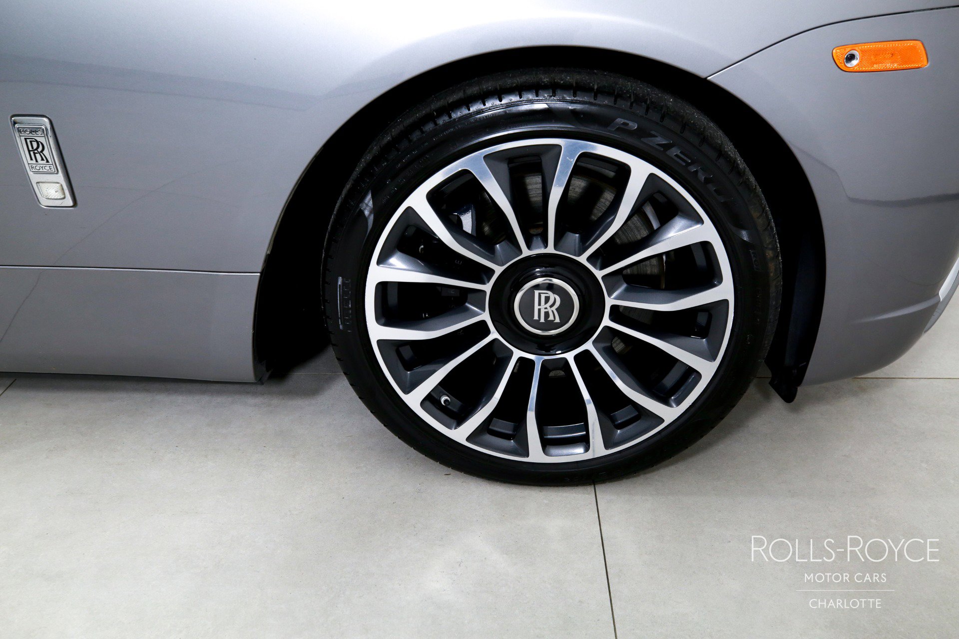 Used 2019 Rolls-Royce Dawn image 29