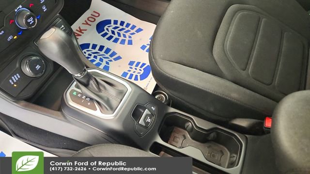 Used 2019 Jeep Renegade Latitude image 14