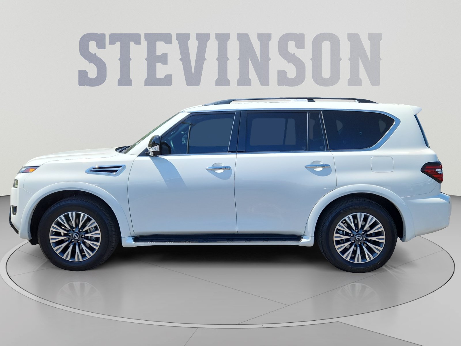Used 2023 Nissan Armada SL w/ Midnight Edition Package AWD/4WD image 2