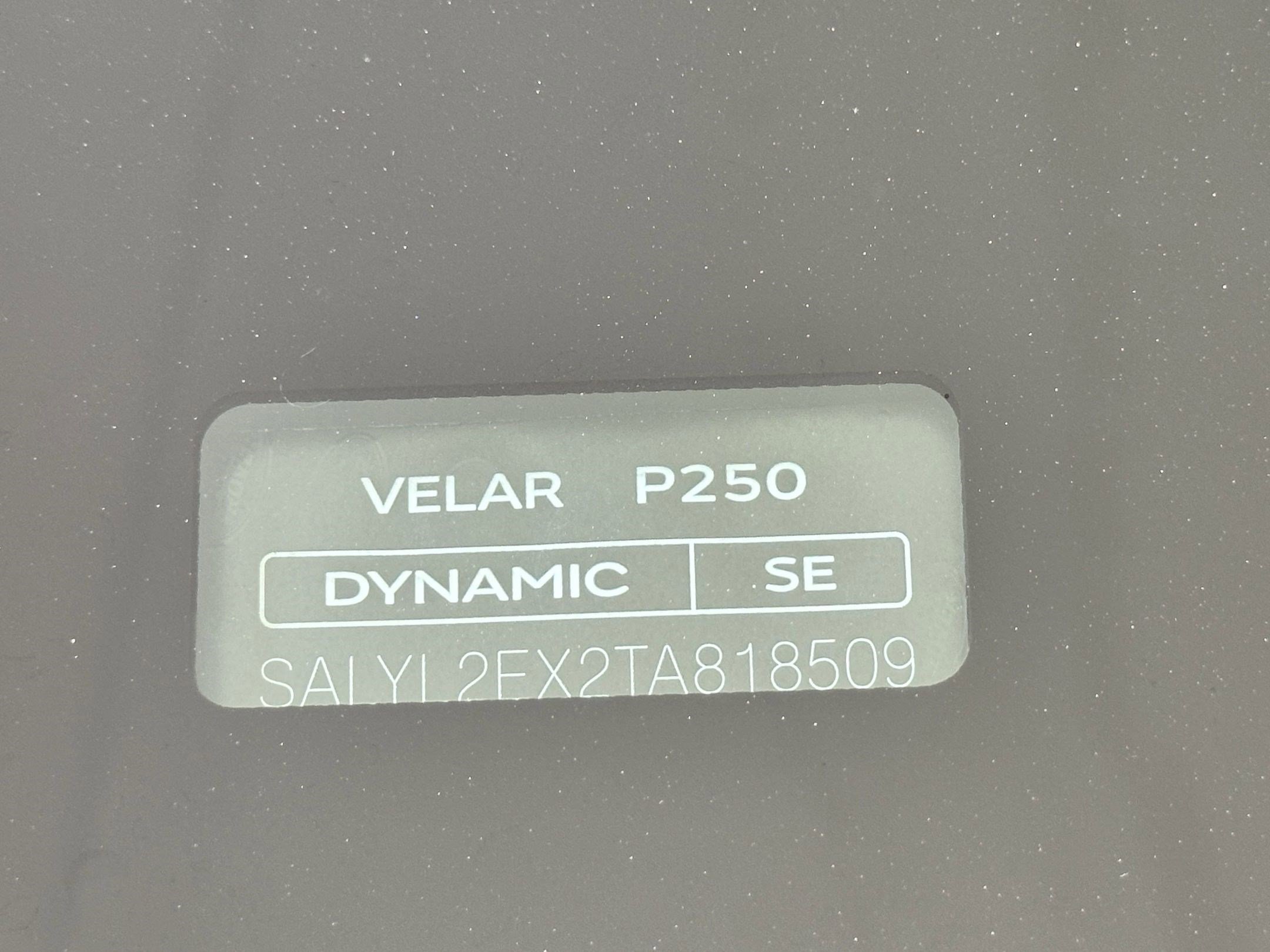 New 2026 Land Rover Range Rover Velar Dynamic SE image 17