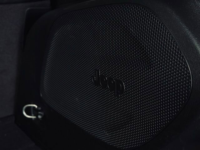 Used 2022 Jeep Cherokee Limited image 14