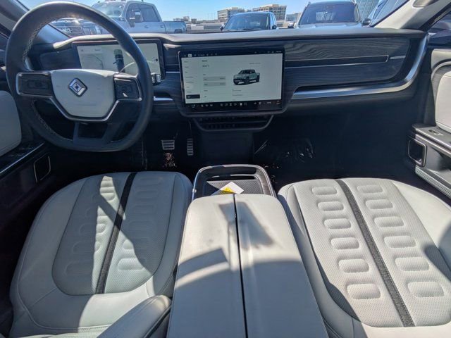 Used 2023 Rivian R1T Adventure image 12