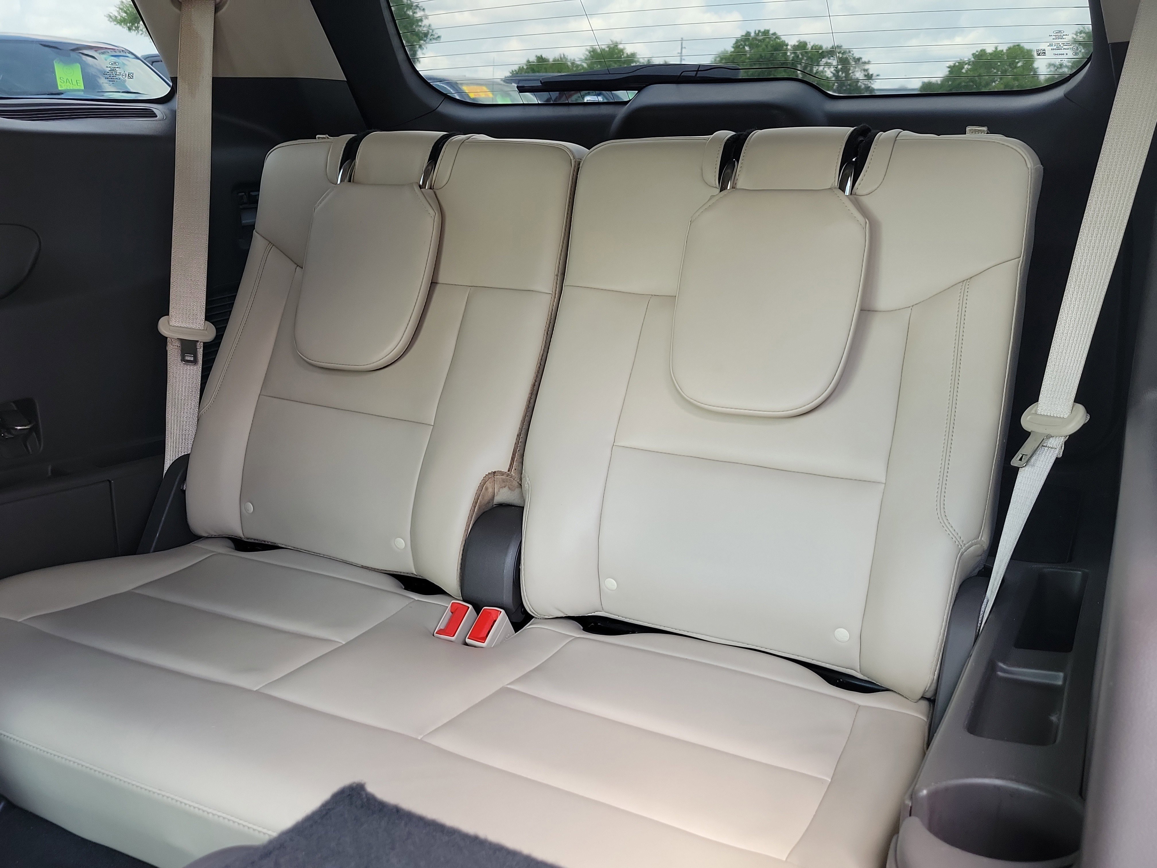 Used 2020 Ford Explorer Platinum w/ Premium Technology Package AWD/4WD image 13