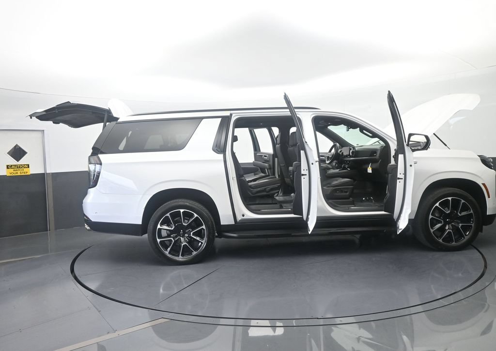 Used 2025 Chevrolet Suburban RST w/ Comfort Package RWD image 85
