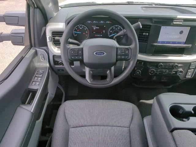 New 2026 Ford F250 4x4 Crew Cab Super Duty image 6