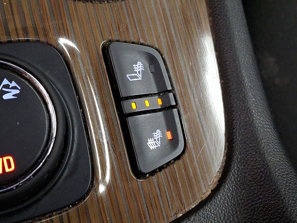 Used 2021 GMC Acadia SLE w/ Driver Convenience Package image 21