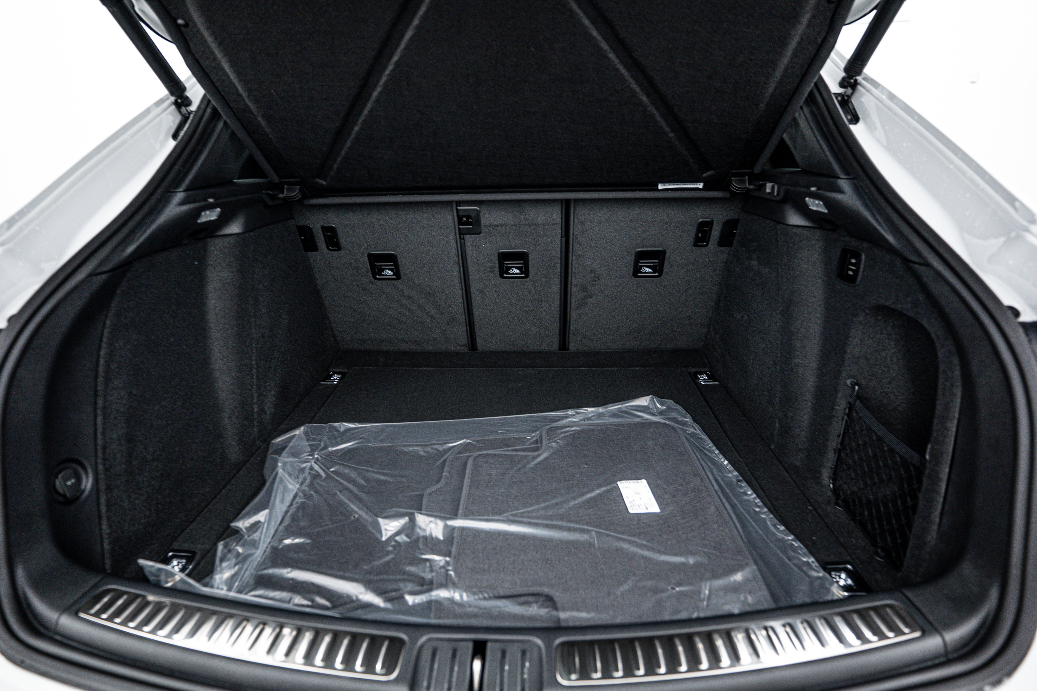 New 2026 Porsche Macan GTS image 23