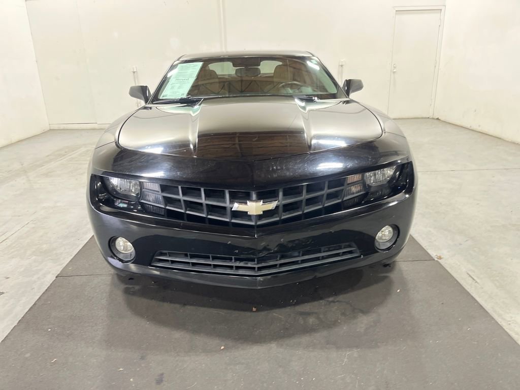 Used 2010 Chevrolet Camaro LT image 2