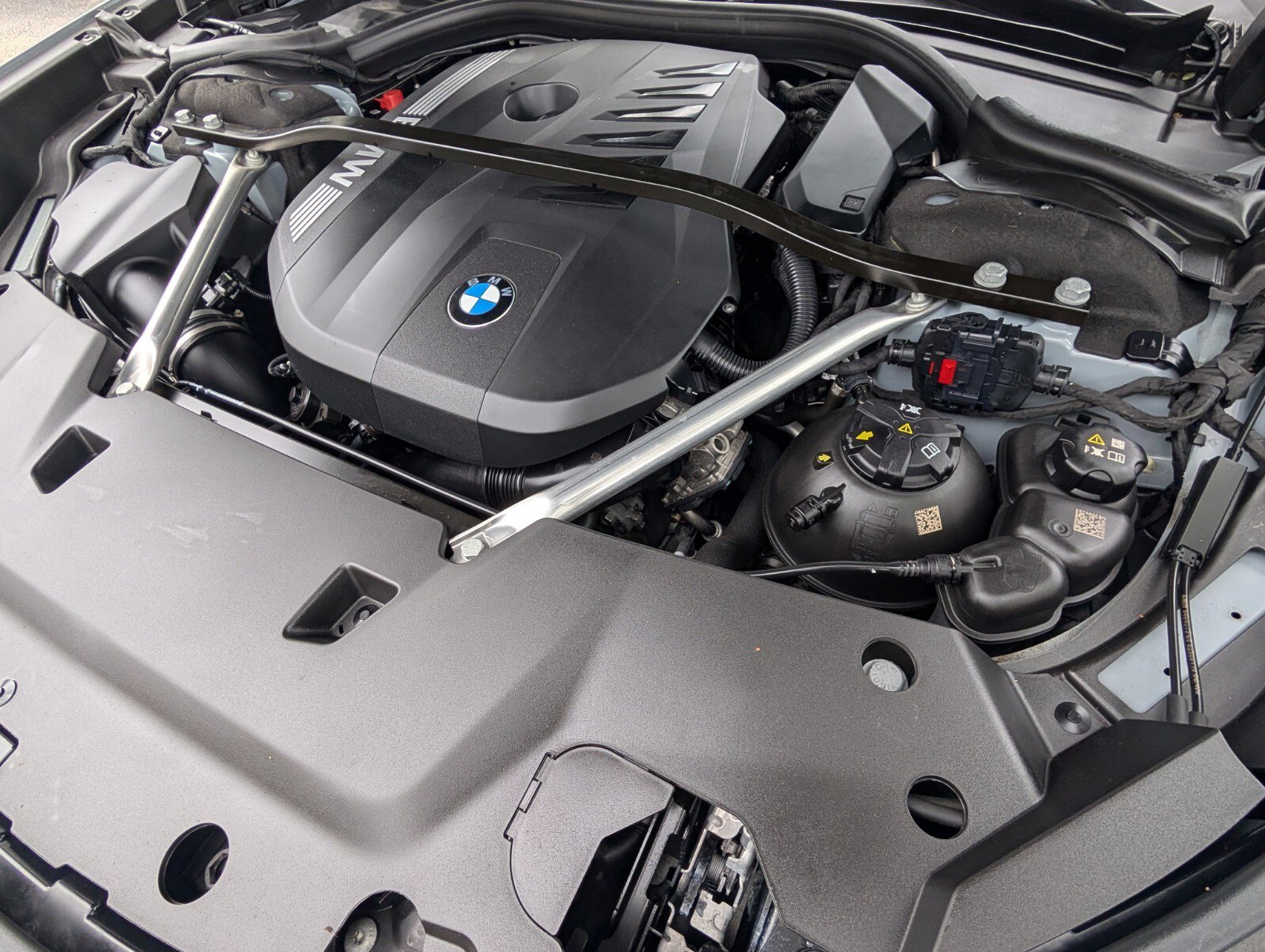 Used 2023 BMW 740i image 21