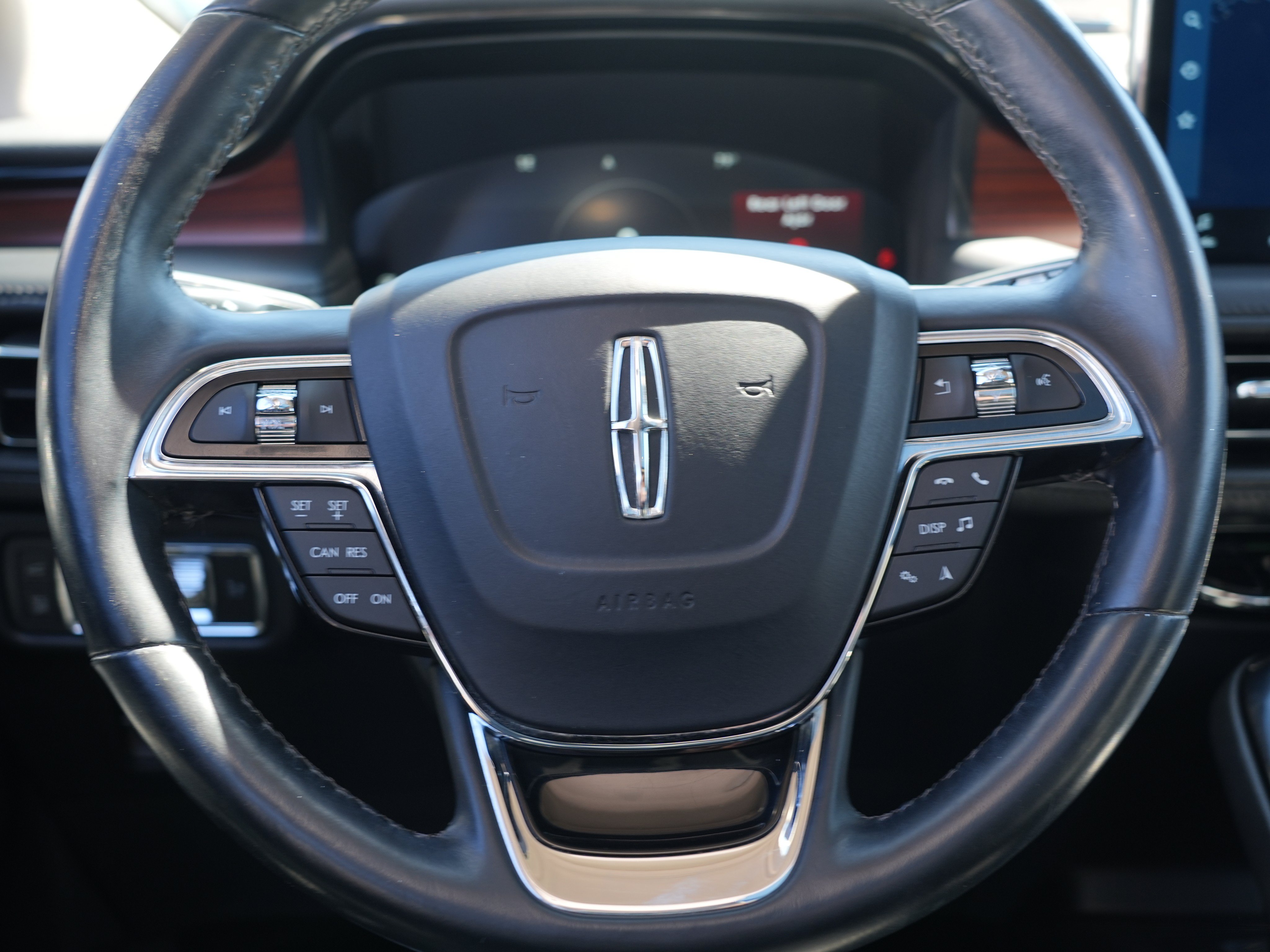 Used 2022 Lincoln Nautilus Reserve AWD/4WD image 25