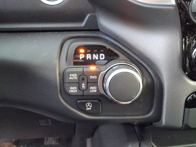 New 2026 RAM 1500 4x4 Crew Cab image 9