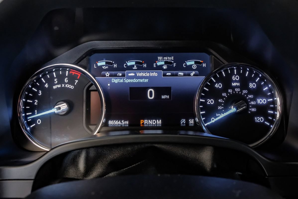 Used 2020 Ford Expedition XLT w/ Equipment Group 202A AWD/4WD image 18