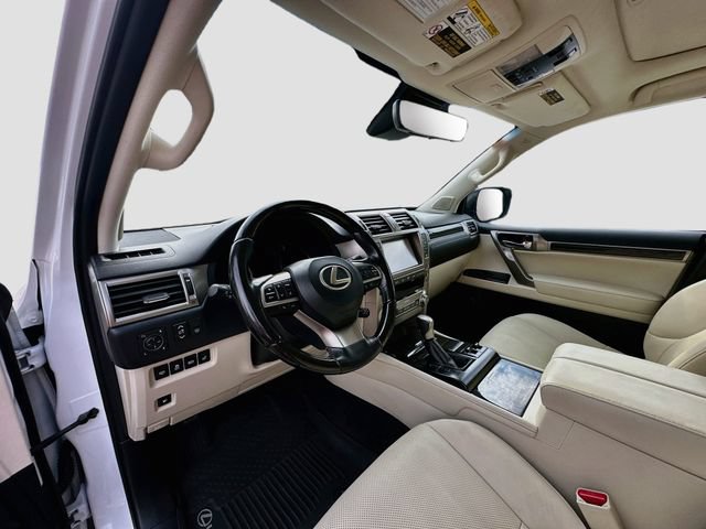 Used 2021 Lexus GX 460 Premium w/ Premium Package AWD/4WD image 10