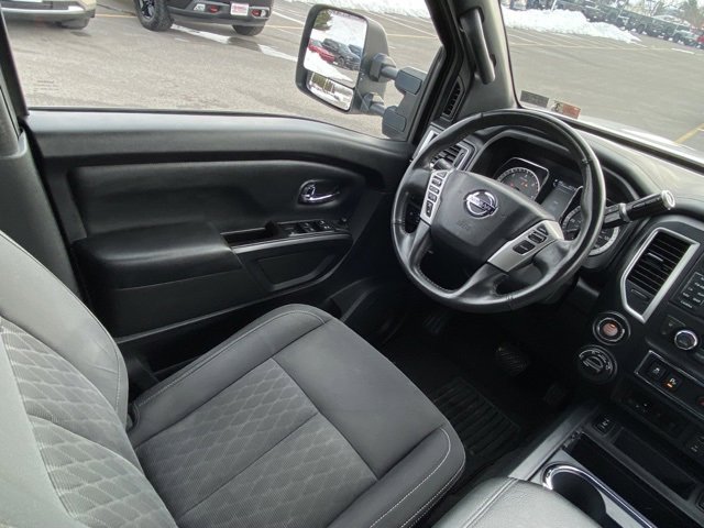 Used 2018 Nissan Titan SV w/ SV Convenience Package image 27