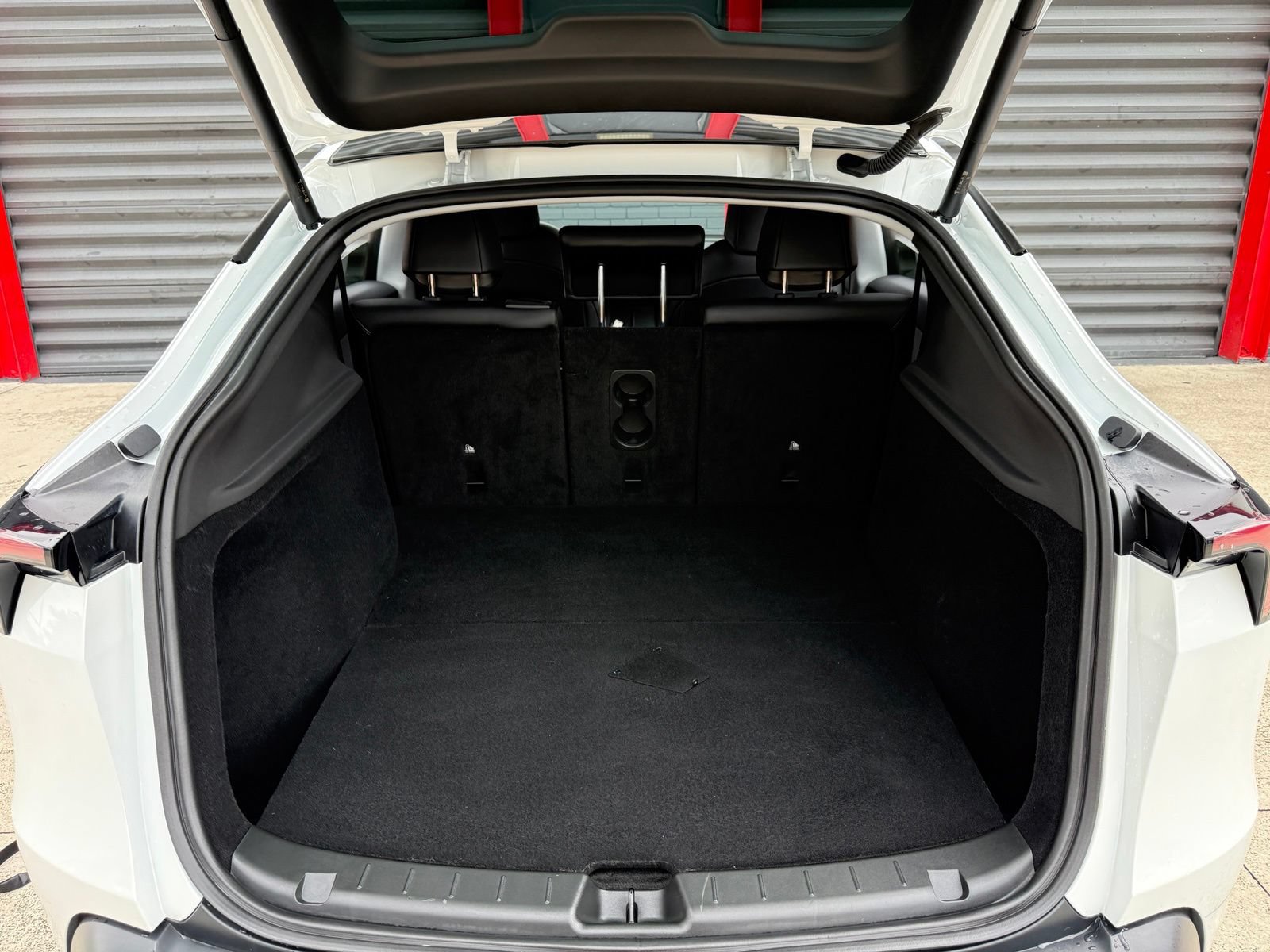 Used 2026 Tesla Model Y 2WD image 18