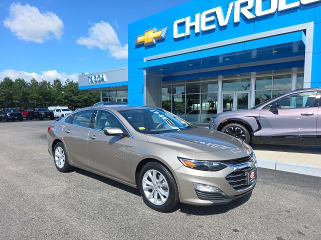 Used 2025 Chevrolet Malibu LT FWD image 1