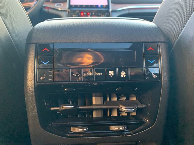 Used 2024 Jeep Grand Cherokee Summit image 18