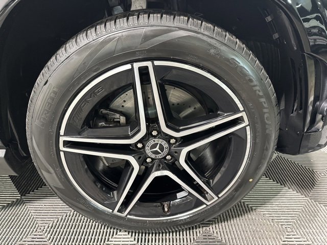 Used 2023 Mercedes-Benz GLS 450 4MATIC image 9