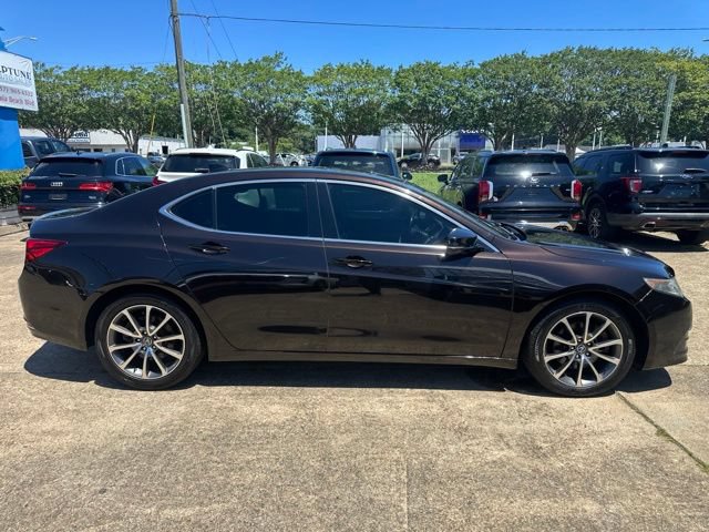 Used 2017 Acura TLX w/ Technology Package FWD image 4
