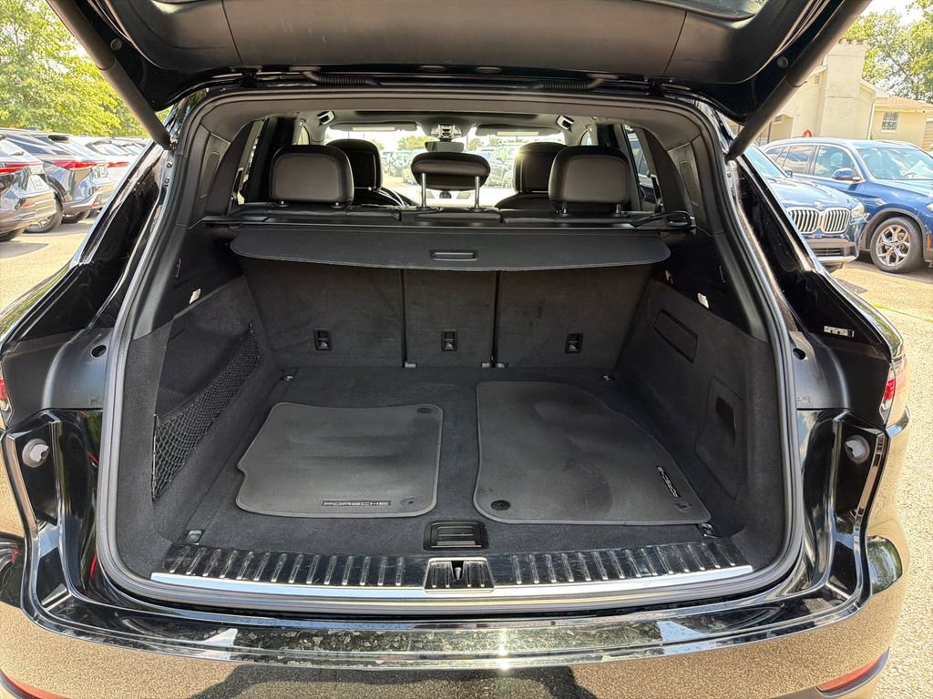 Used 2020 Porsche Cayenne AWD/4WD image 18