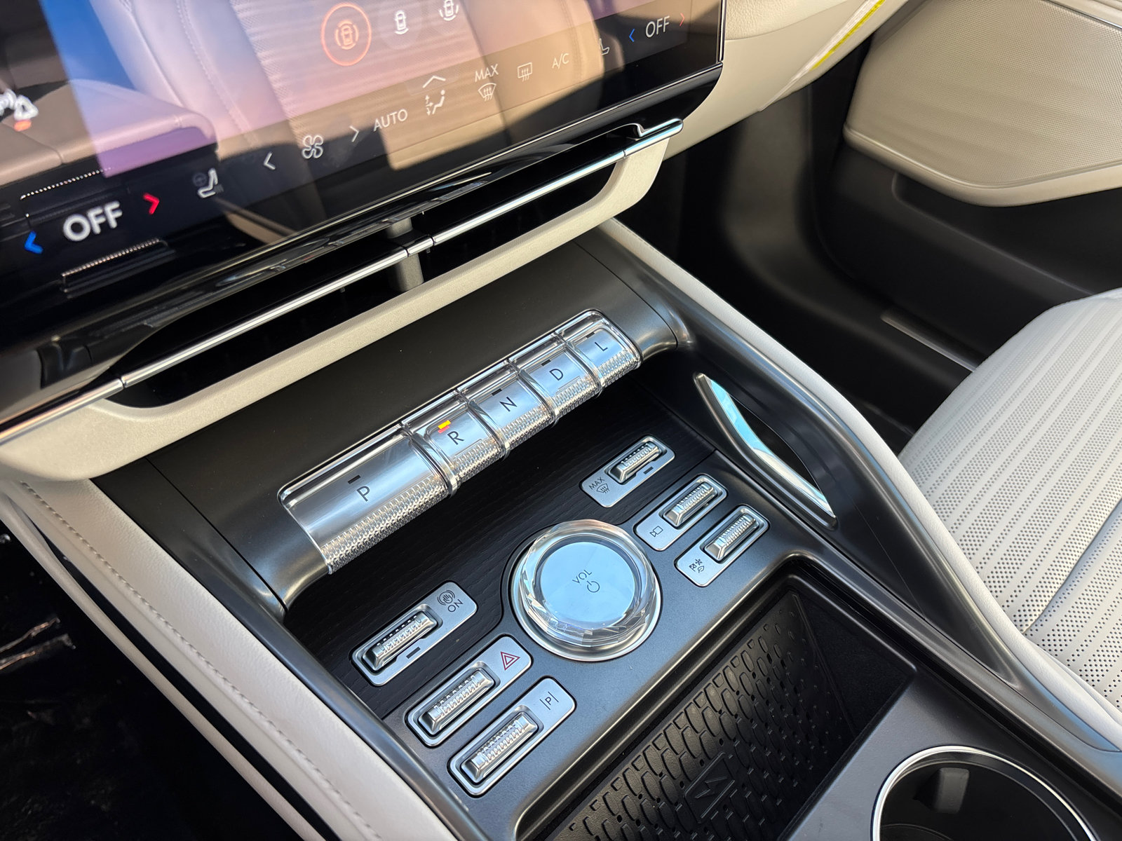 New 2026 Lincoln Nautilus Reserve w/ Jet Appearance Package AWD/4WD image 22