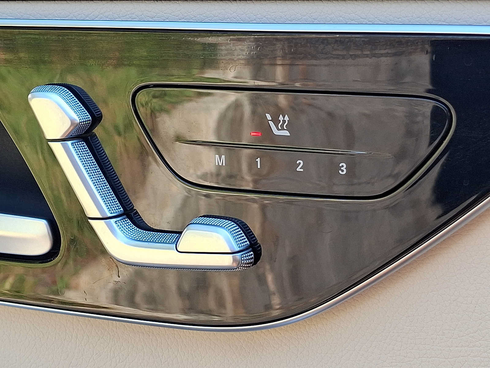 Certified 2023 Mercedes-Benz C 300 4MATIC Sedan image 20