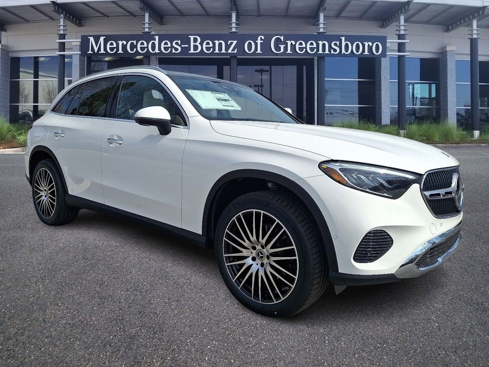 New 2026 Mercedes-Benz GLC 300 4MATIC image 2