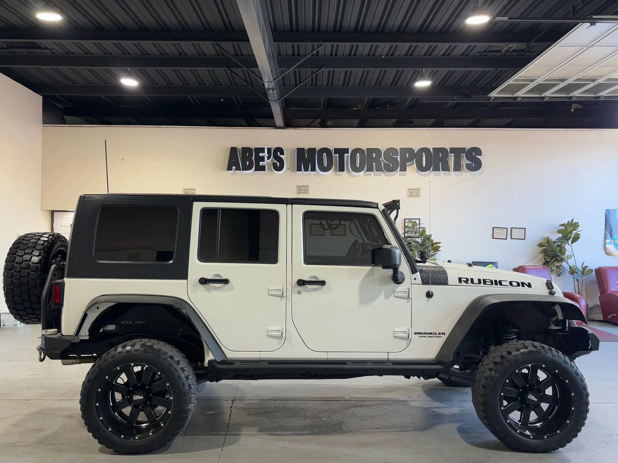 Used 2009 Jeep Wrangler Unlimited Rubicon w/ Trailer Tow Group image 4